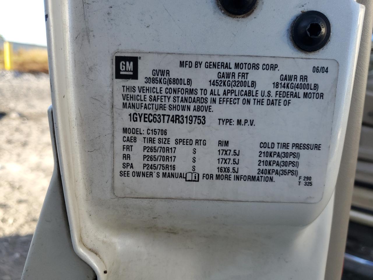 2004 Cadillac Escalade Luxury VIN: 1GYEC63T74R319753 Lot: 82728755