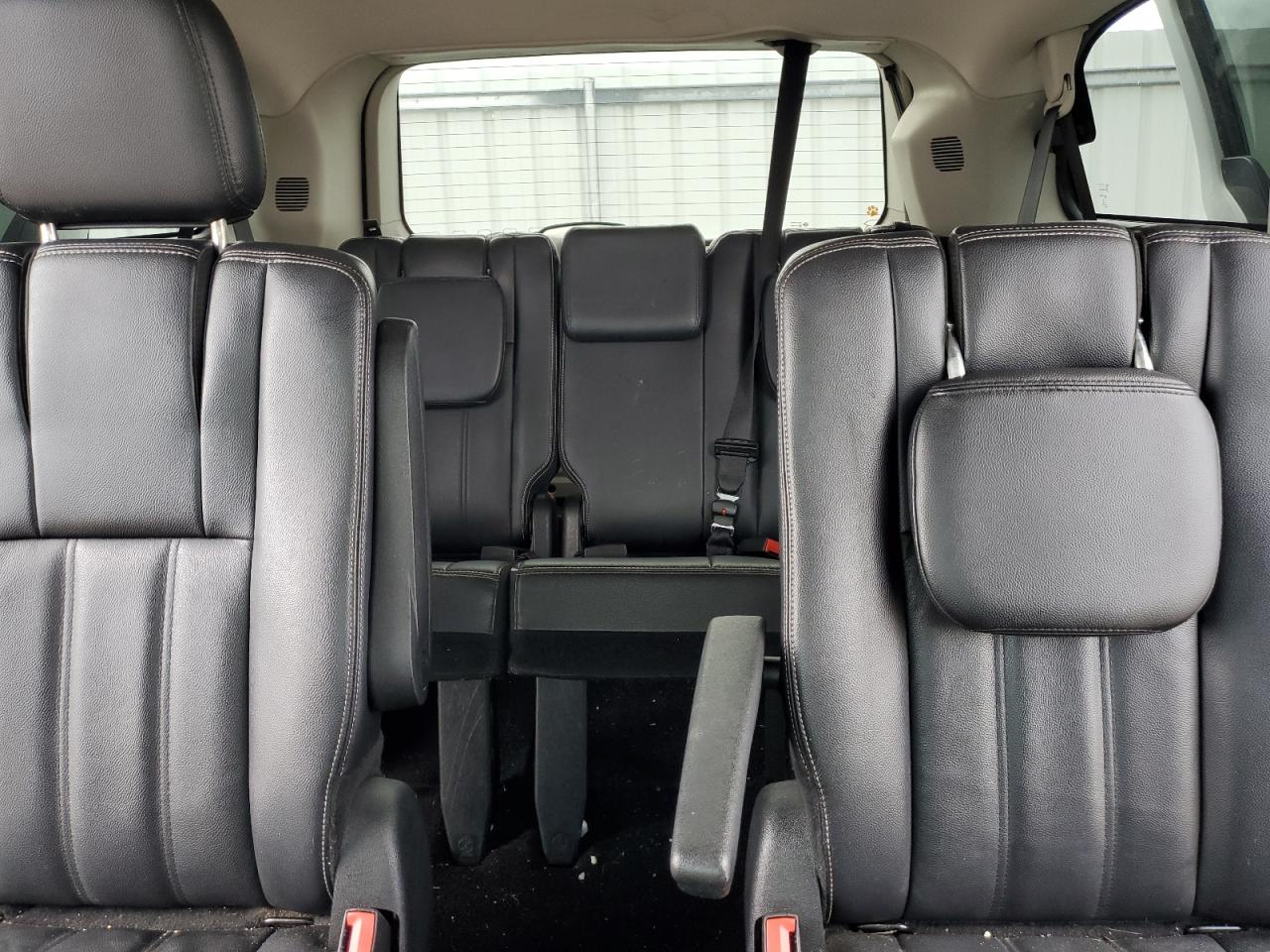 2014 Chrysler Town & Country Touring VIN: 2C4RC1BGXER269182 Lot: 85696905