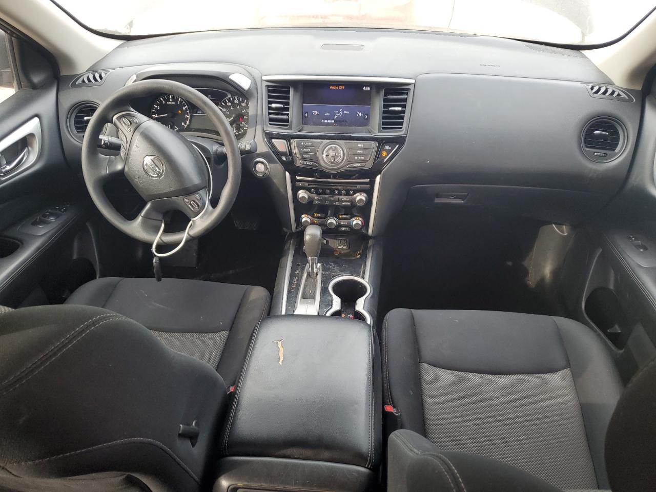 2018 Nissan Pathfinder S VIN: 5N1DR2MN3JC627389 Lot: 85764665