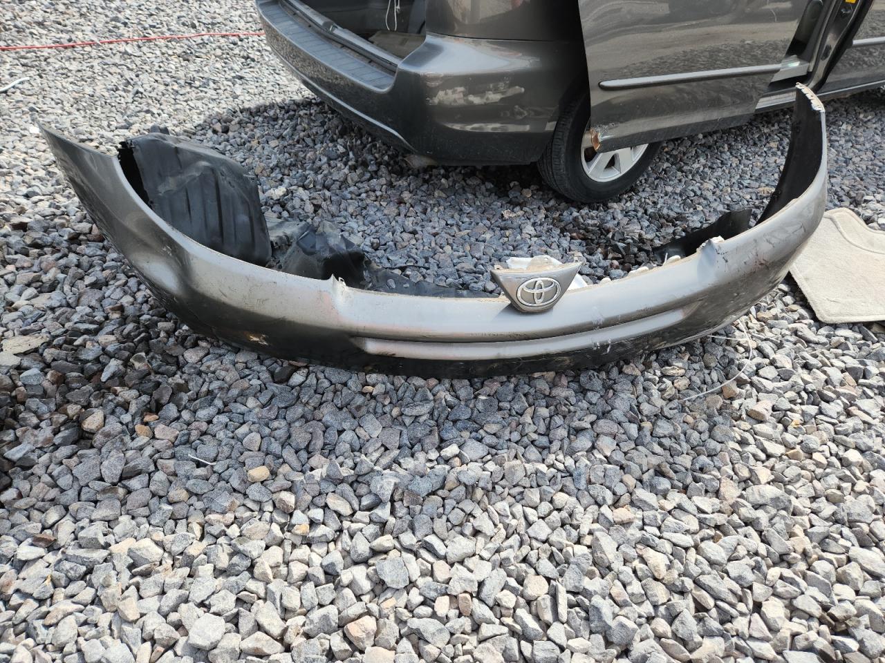 2004 Toyota Sienna Xle VIN: 5TDZA22C04S067742 Lot: 84646985