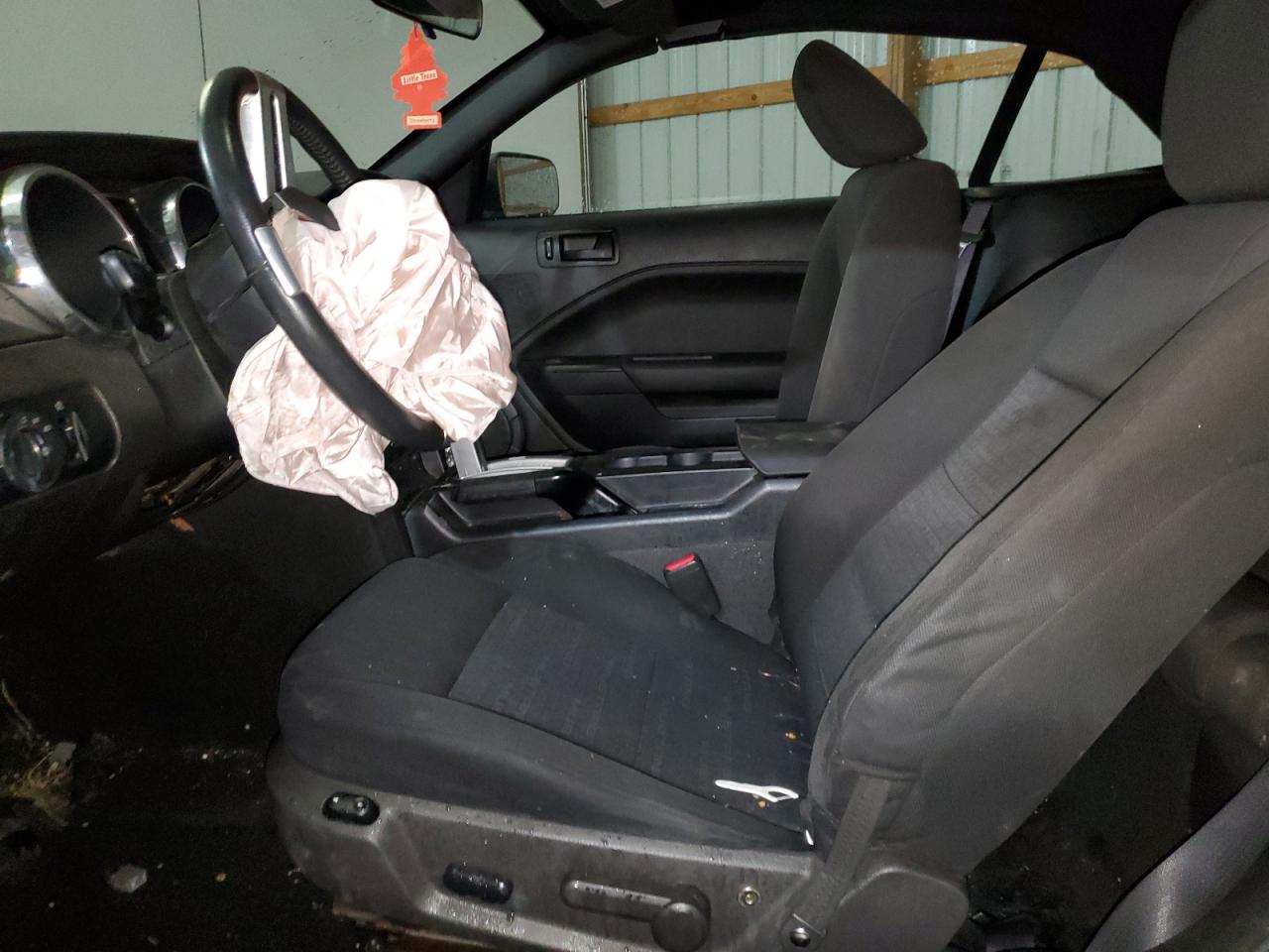 2005 Ford Mustang VIN: 1ZVFT84N455234798 Lot: 89890815