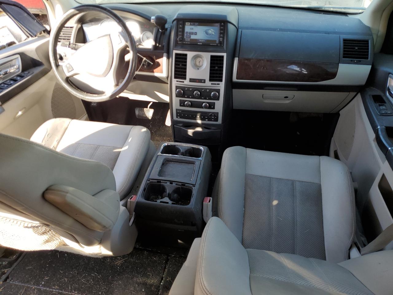 2010 Chrysler Town & Country Touring Plus VIN: 2A4RR8DX2AR374341 Lot: 71533245