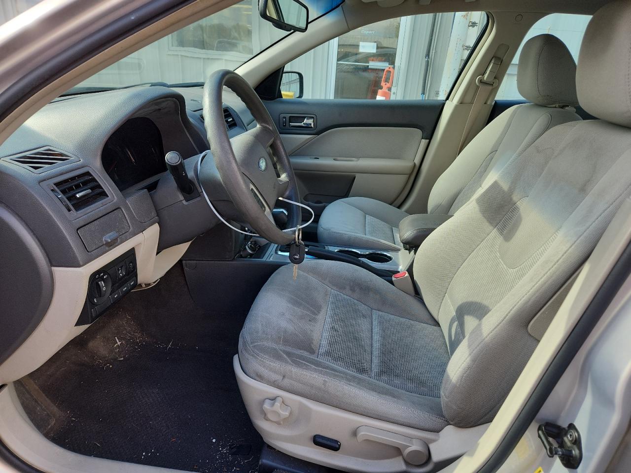 2010 Ford Fusion Se VIN: 3FAHP0HA3AR137825 Lot: 90873165