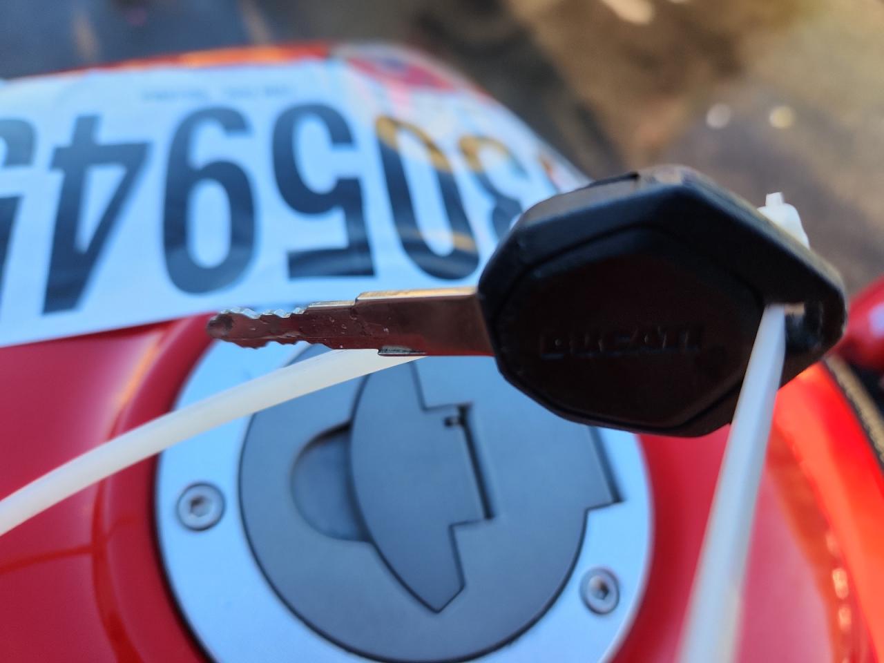 2024 Ducati Supersport VIN: ZDMVABDS1RB000475 Lot: 90305945