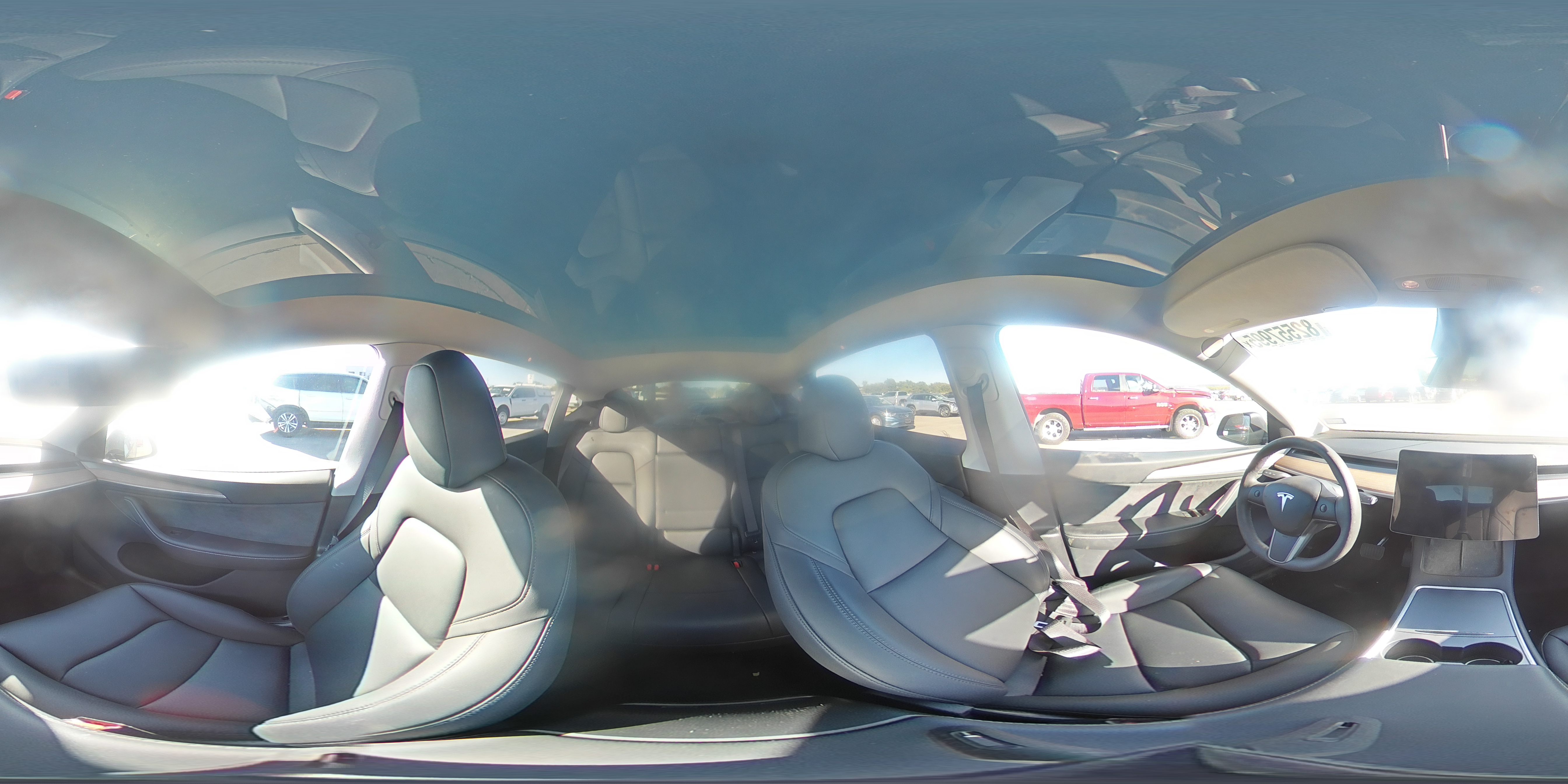 2024 Tesla Model Y VIN: 7SAYGDEE5RA301100 Lot: 82557995