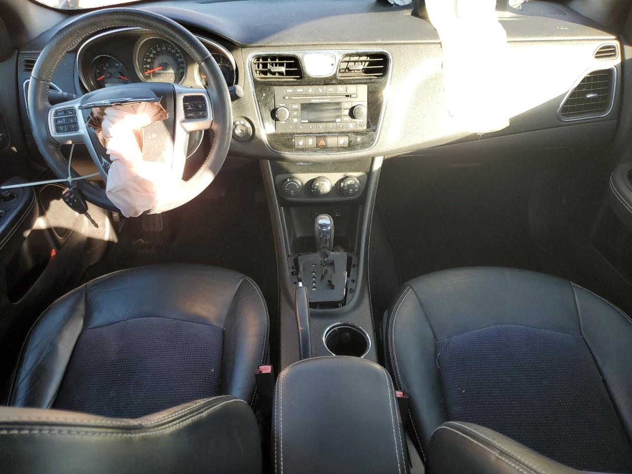 2013 Chrysler 200 Limited VIN: 1C3CCBCG4DN692558 Lot: 89739775