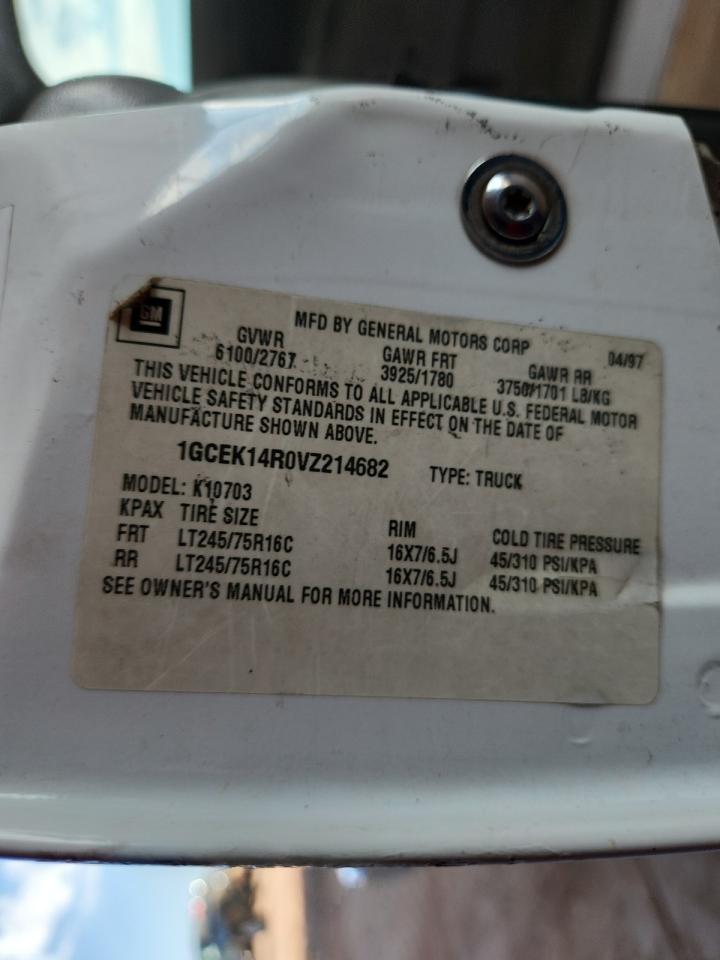 1997 Chevrolet Gmt-400 K1500 VIN: 1GCEK14R0VZ214682 Lot: 83812035