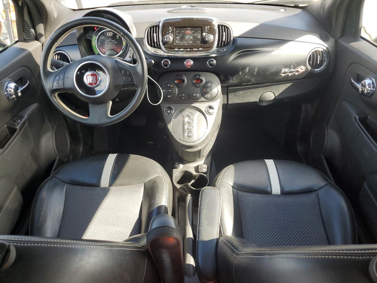 2018 Fiat 500 Electric VIN: 3C3CFFGE6JT377490 Lot: 82365435