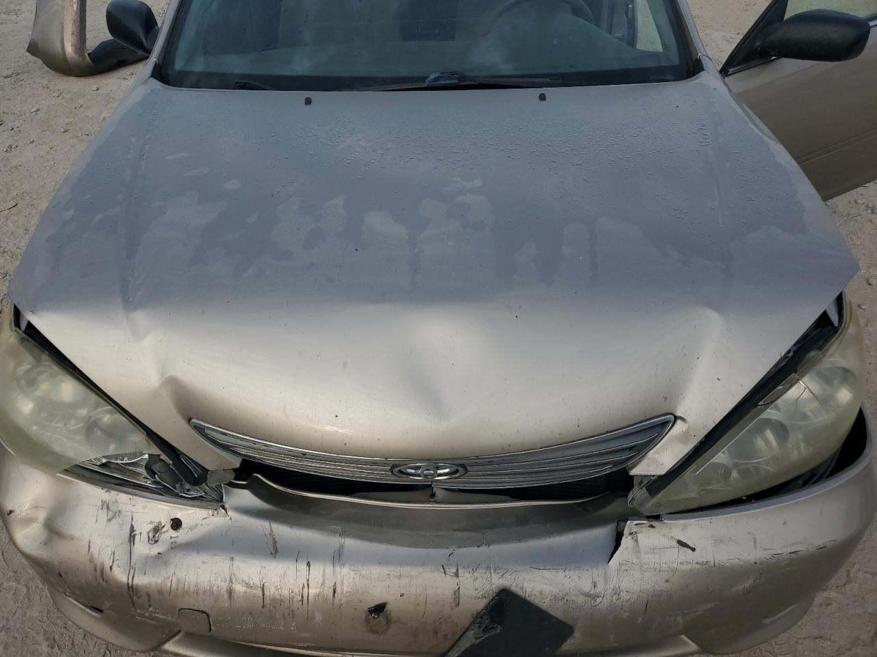 2005 Toyota Camry Le VIN: JTDBE32K350306076 Lot: 81726005