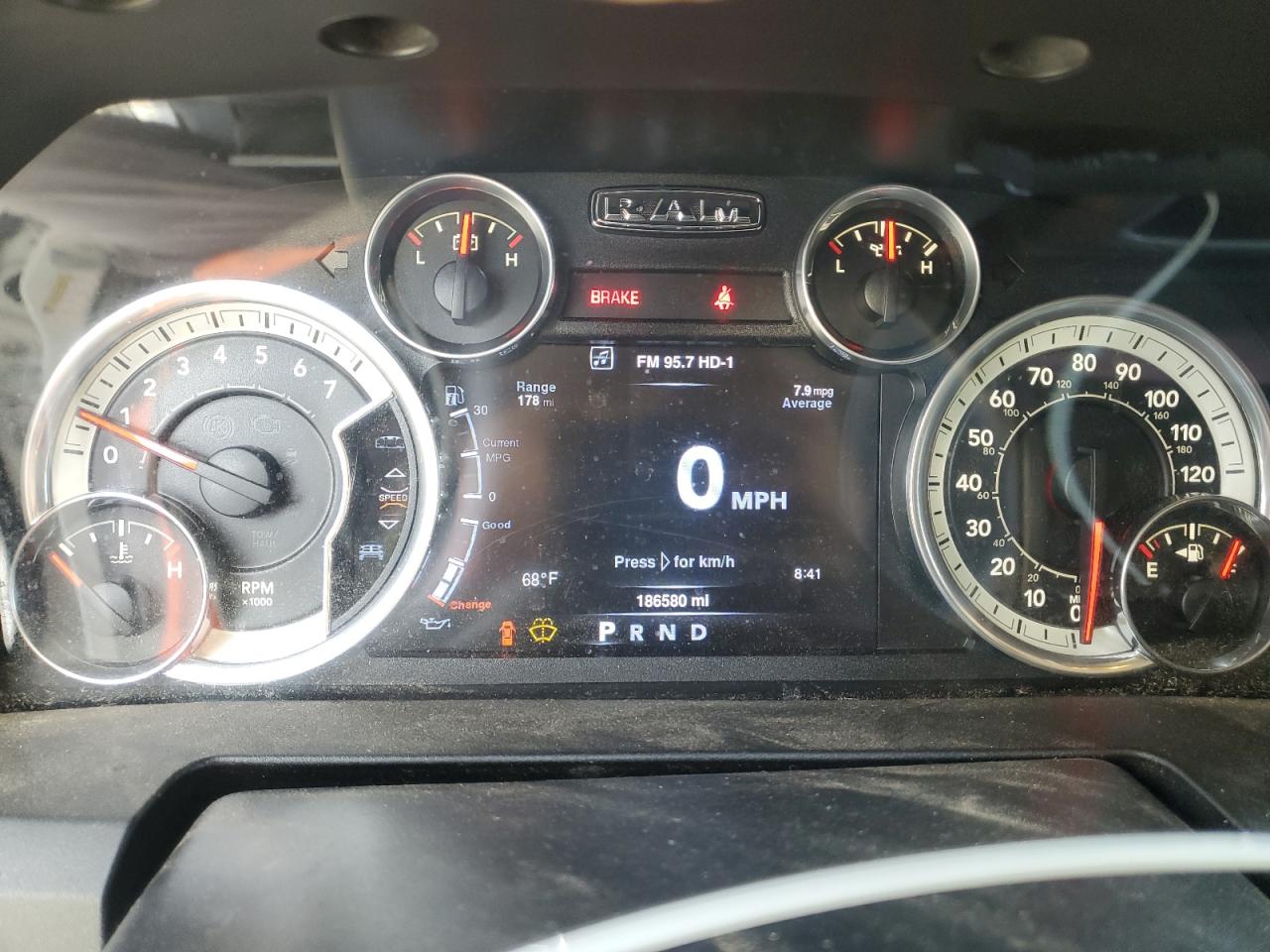 2016 Ram 1500 Slt VIN: 3C6RR7LT3GG225702 Lot: 84878595