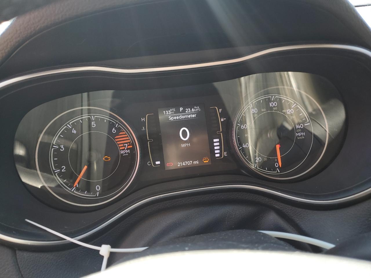 2019 Jeep Cherokee Latitude Plus VIN: 1C4PJLLB7KD204218 Lot: 86117735