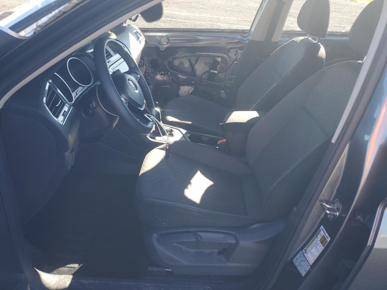 2021 Volkswagen Tiguan S VIN: 3VV1B7AX1MM043933 Lot: 82298515