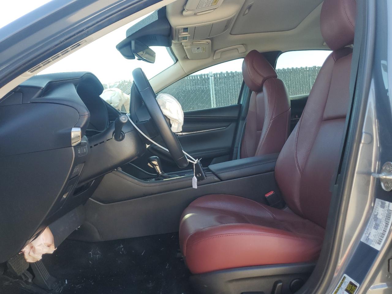 2022 Mazda 3 Preferred VIN: 3MZBPACL0NM300655 Lot: 85590495