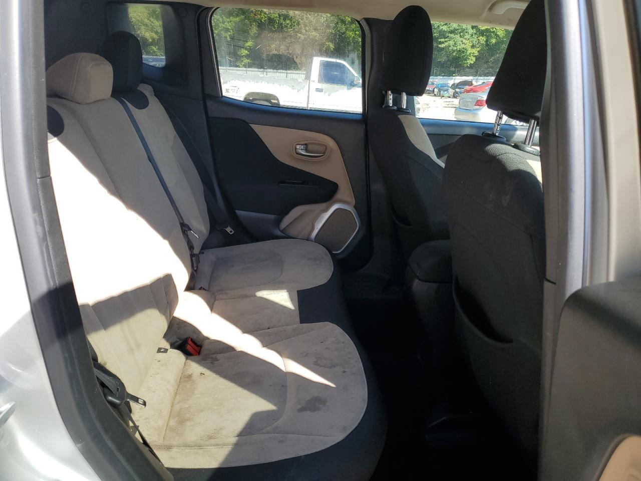 2015 Jeep Renegade Latitude VIN: ZACCJBBT6FPB50775 Lot: 84435195