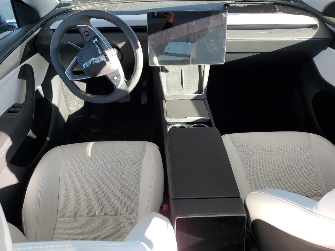 2026 Tesla Model Y VIN: 7SAYGDED1TA455088 Lot: 85398735