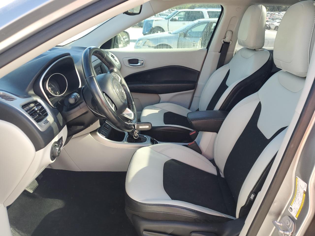 2020 Jeep Compass Latitude VIN: 3C4NJCBB8LT198742 Lot: 85108105