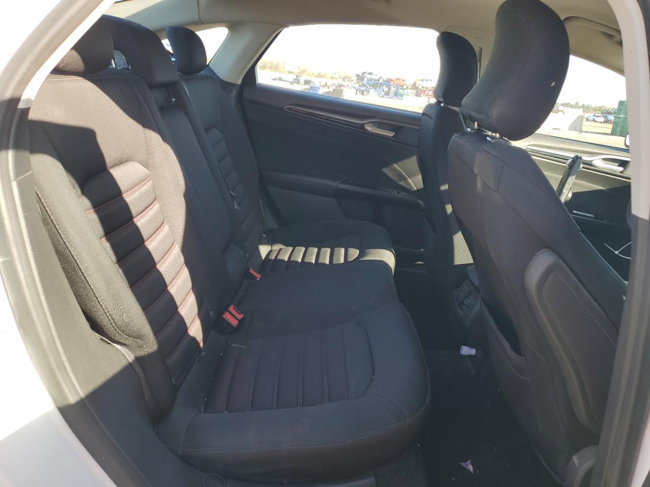 2015 Ford Fusion Se VIN: 1FA6P0HD8F5125150 Lot: 82644925