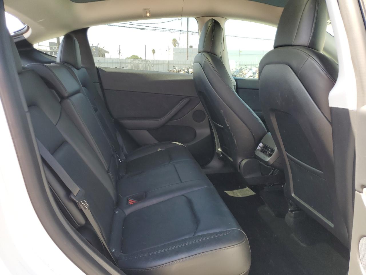 2022 Tesla Model Y VIN: 7SAYGDEF1NF410577 Lot: 81837515
