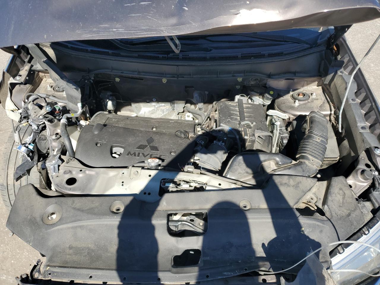 2017 Mitsubishi Outlander Sport Es VIN: JA4AP3AU6HZ005692 Lot: 82583855