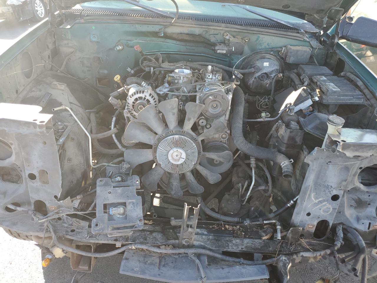 1998 Chevrolet Gmt-400 K2500 VIN: 1GCGK29R6WE210393 Lot: 90634375