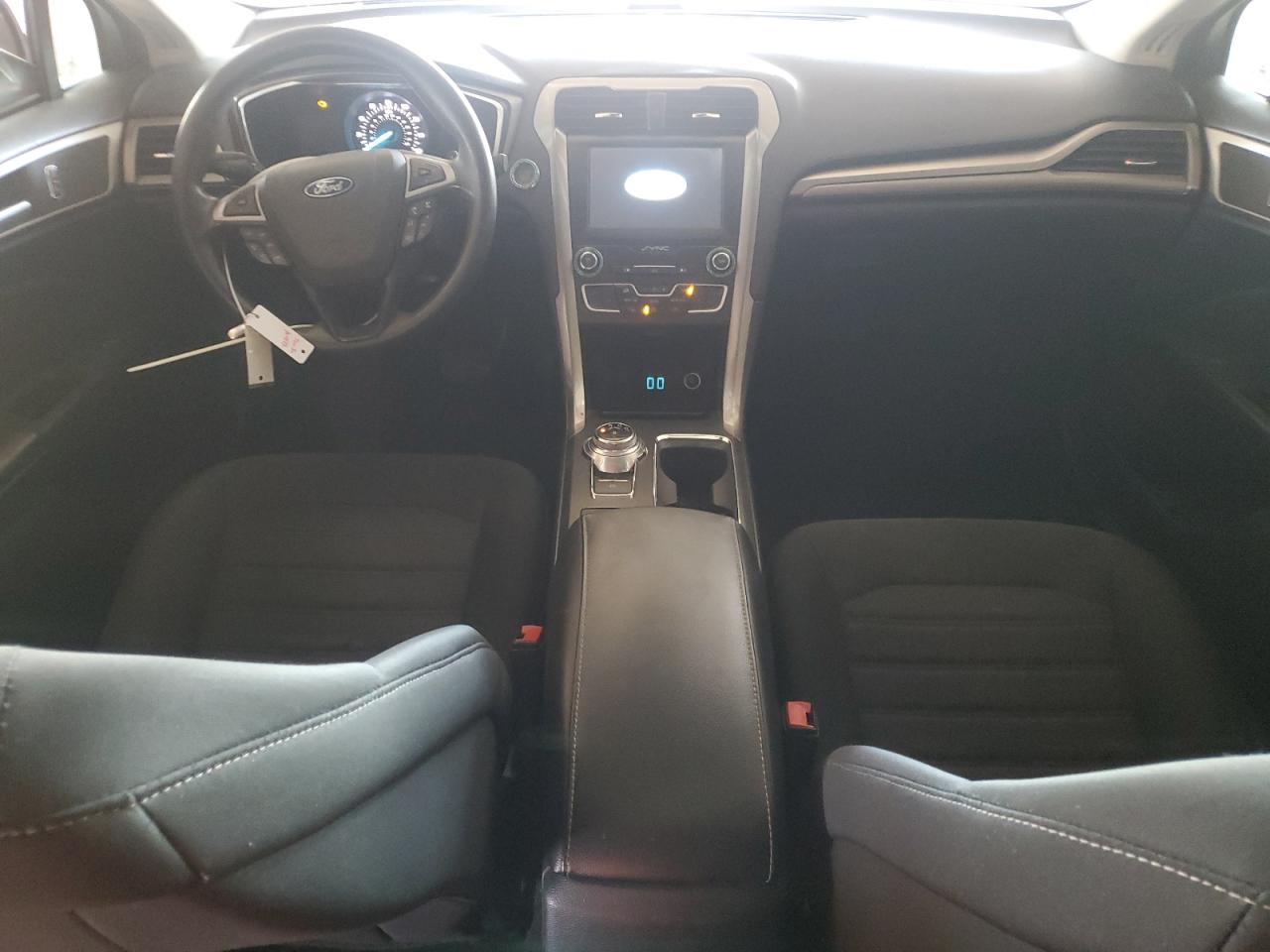 2019 Ford Fusion Se VIN: 3FA6P0T96KR253395 Lot: 90921175