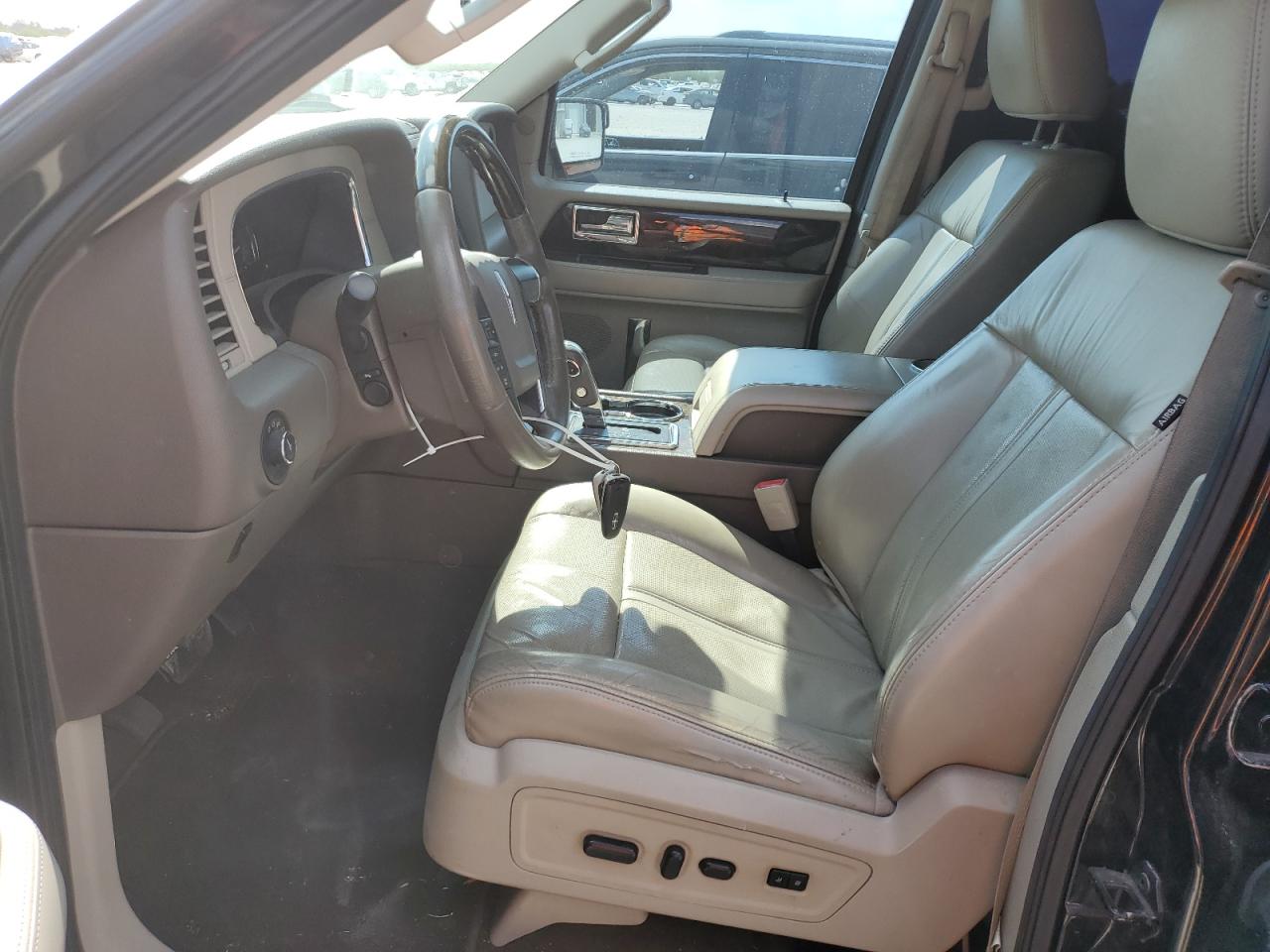 2015 Lincoln Navigator L VIN: 5LMJJ3HT5FEJ08944 Lot: 87103645