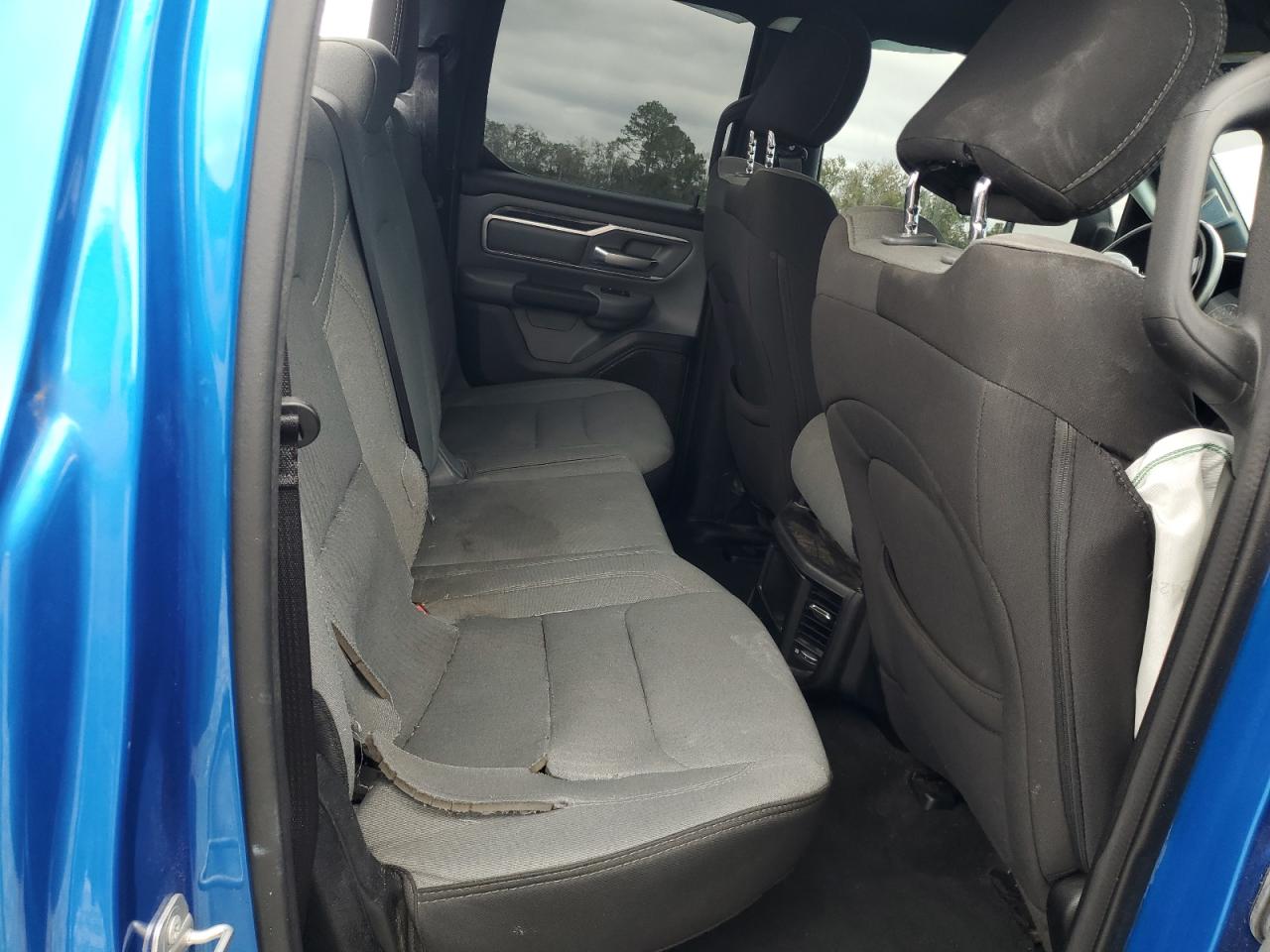 2022 Ram 1500 Big Horn/Lone Star VIN: 1C6RREBG0NN261053 Lot: 90696165