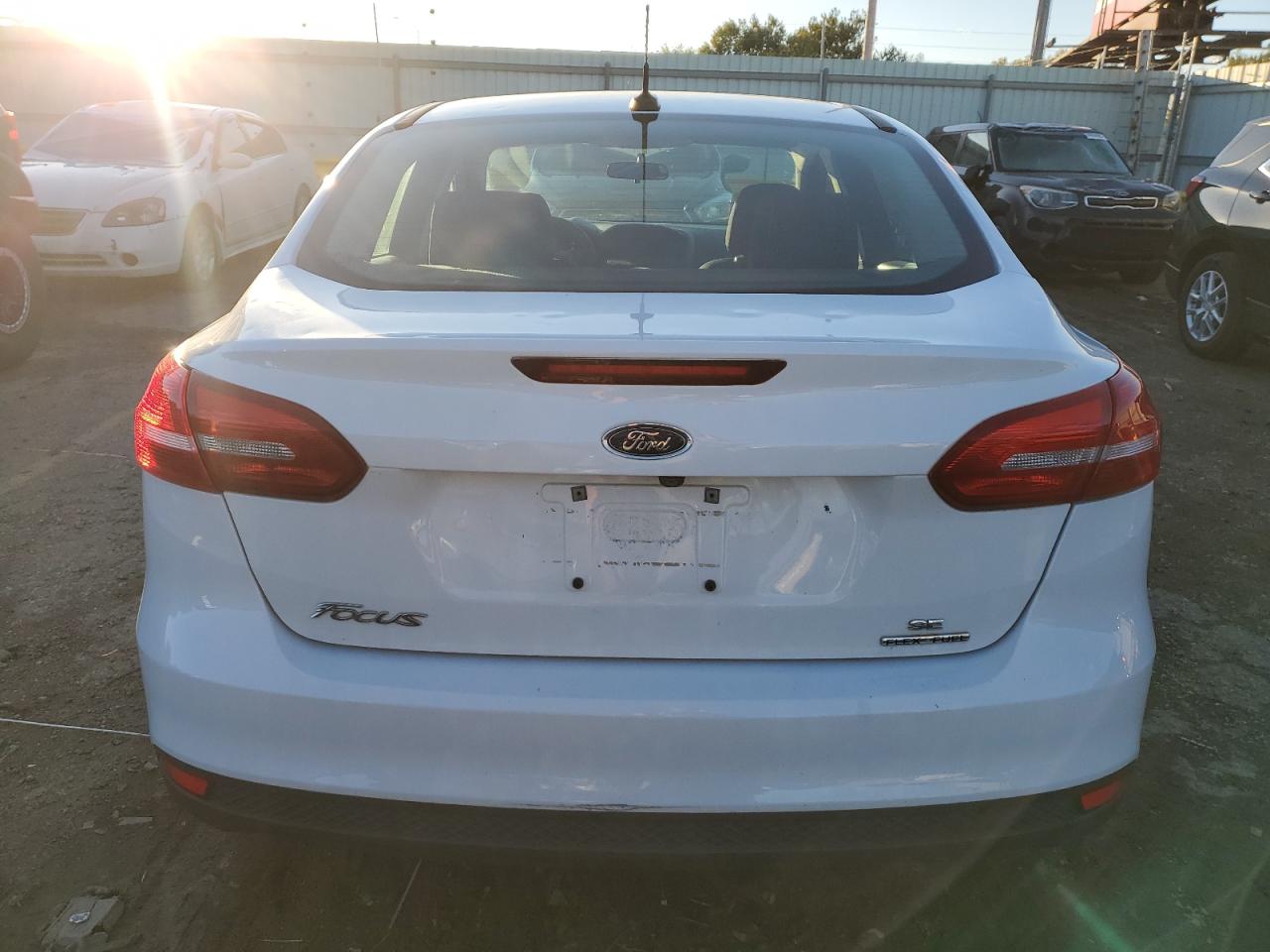 2016 Ford Focus Se VIN: 1FADP3F26GL322017 Lot: 89899295