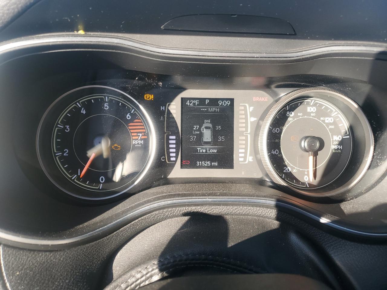 2019 Jeep Cherokee Latitude Plus VIN: 1C4PJMLB7KD104870 Lot: 87245955