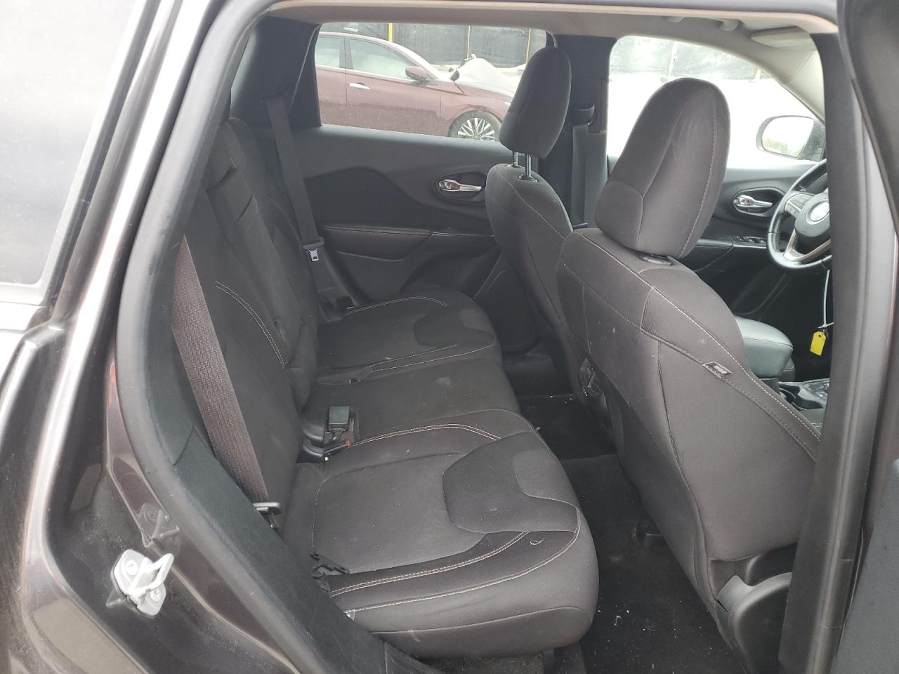 2015 Jeep Cherokee Latitude VIN: 1C4PJLCB4FW683160 Lot: 89504585