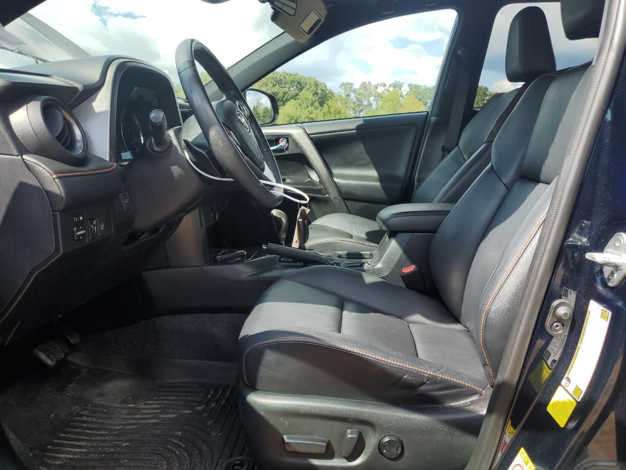 2017 Toyota Rav4 Se VIN: 2T3NFREV3HW332356 Lot: 81853065