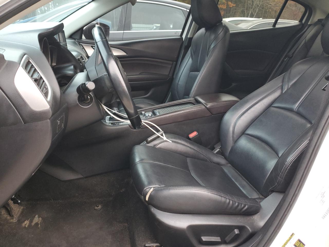 2018 Mazda 3 Touring VIN: 3MZBN1V36JM199862 Lot: 85319055