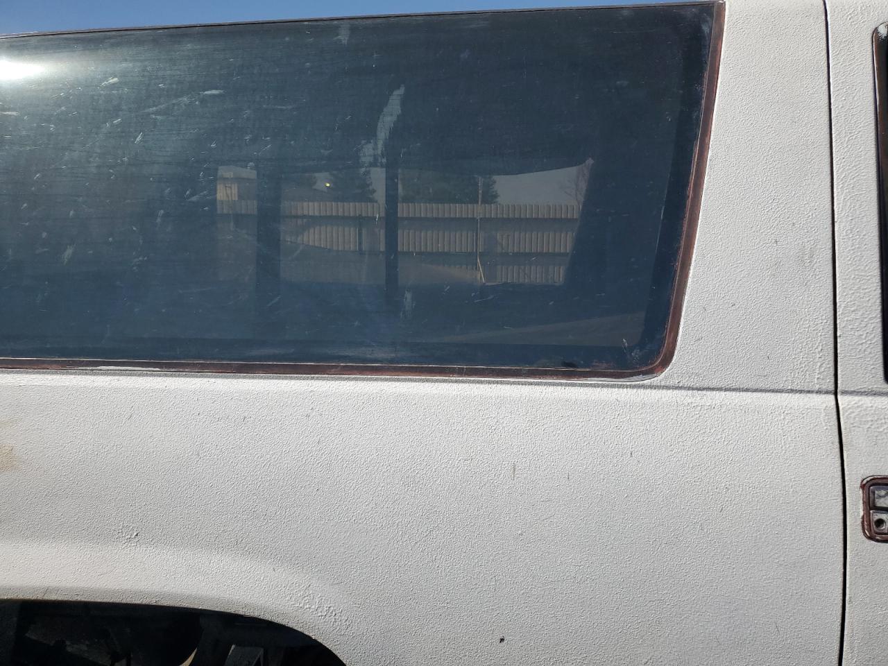 1993 GMC Yukon VIN: 1GKEK18K6PJ733450 Lot: 84430605