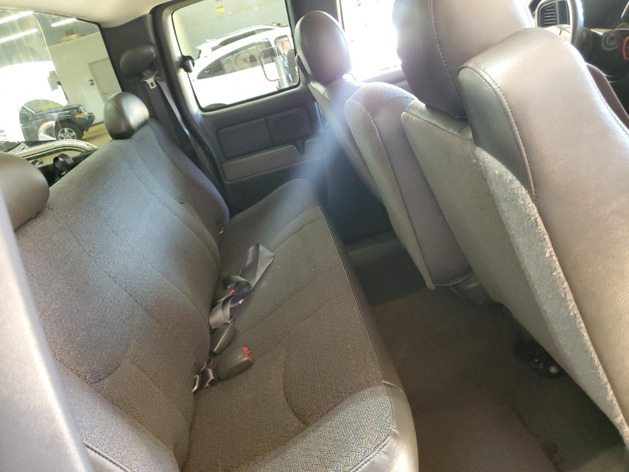 2005 Chevrolet Silverado C1500 VIN: 2GCEC19V751392388 Lot: 85008425