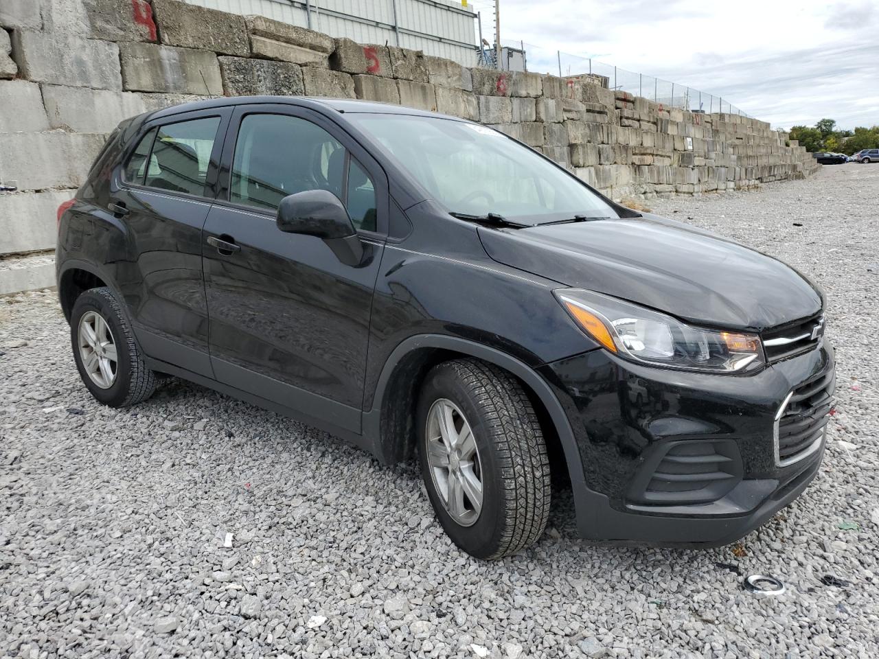 2020 Chevrolet Trax Ls VIN: 3GNCJKSB0LL321118 Lot: 84915925