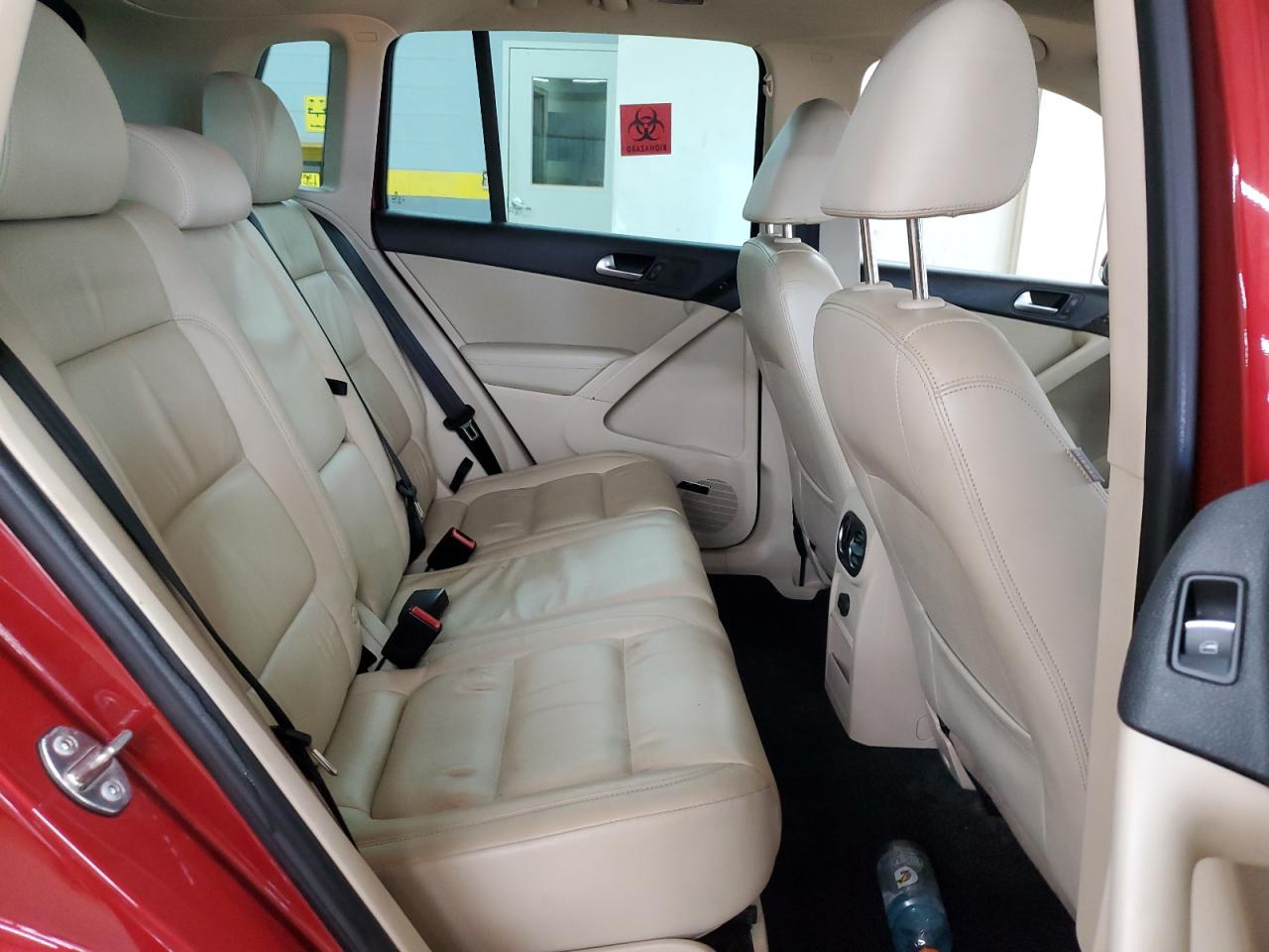 2016 Volkswagen Tiguan S VIN: WVGAV7AXXGW044858 Lot: 83878325