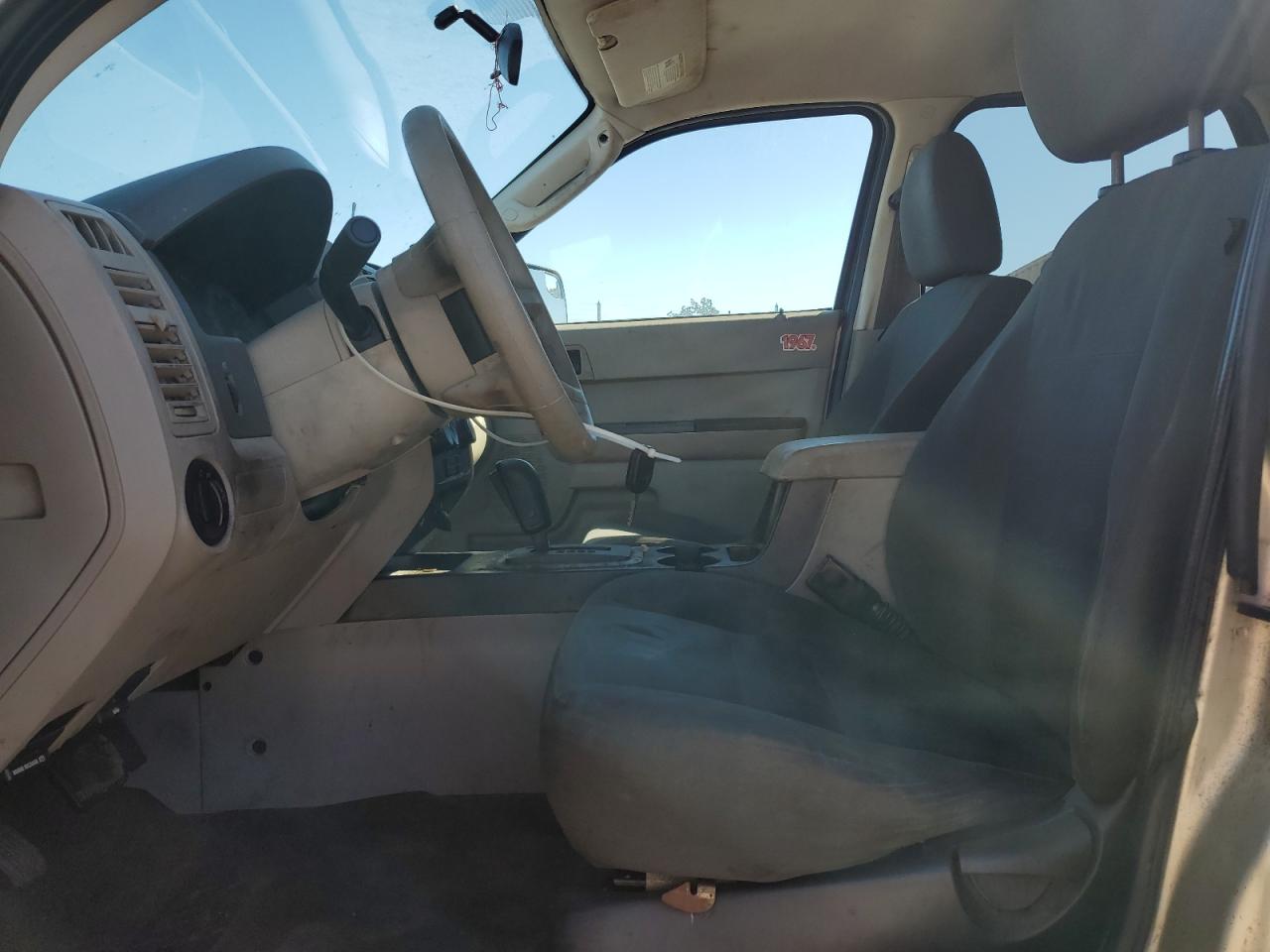 2010 Ford Escape Xls VIN: 1FMCU0C75AKB18721 Lot: 86490575