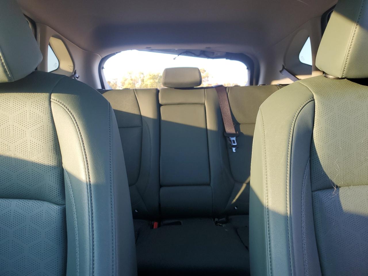 2024 Kia Seltos Sx VIN: KNDETCA77R7475627 Lot: 87268635