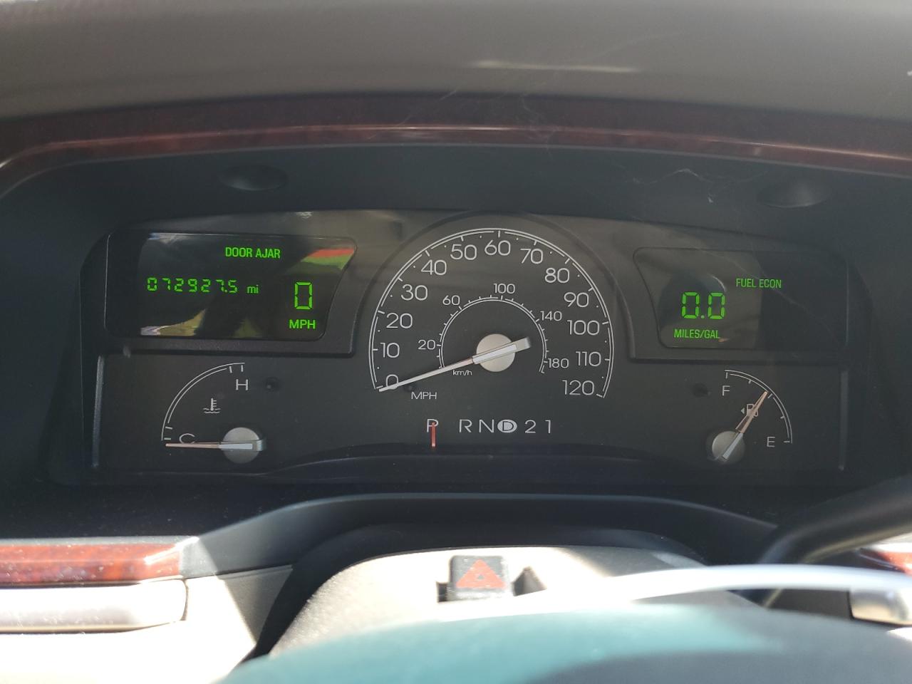 2003 Lincoln Town Car Signature VIN: 1LNHM82W73Y610468 Lot: 84739965