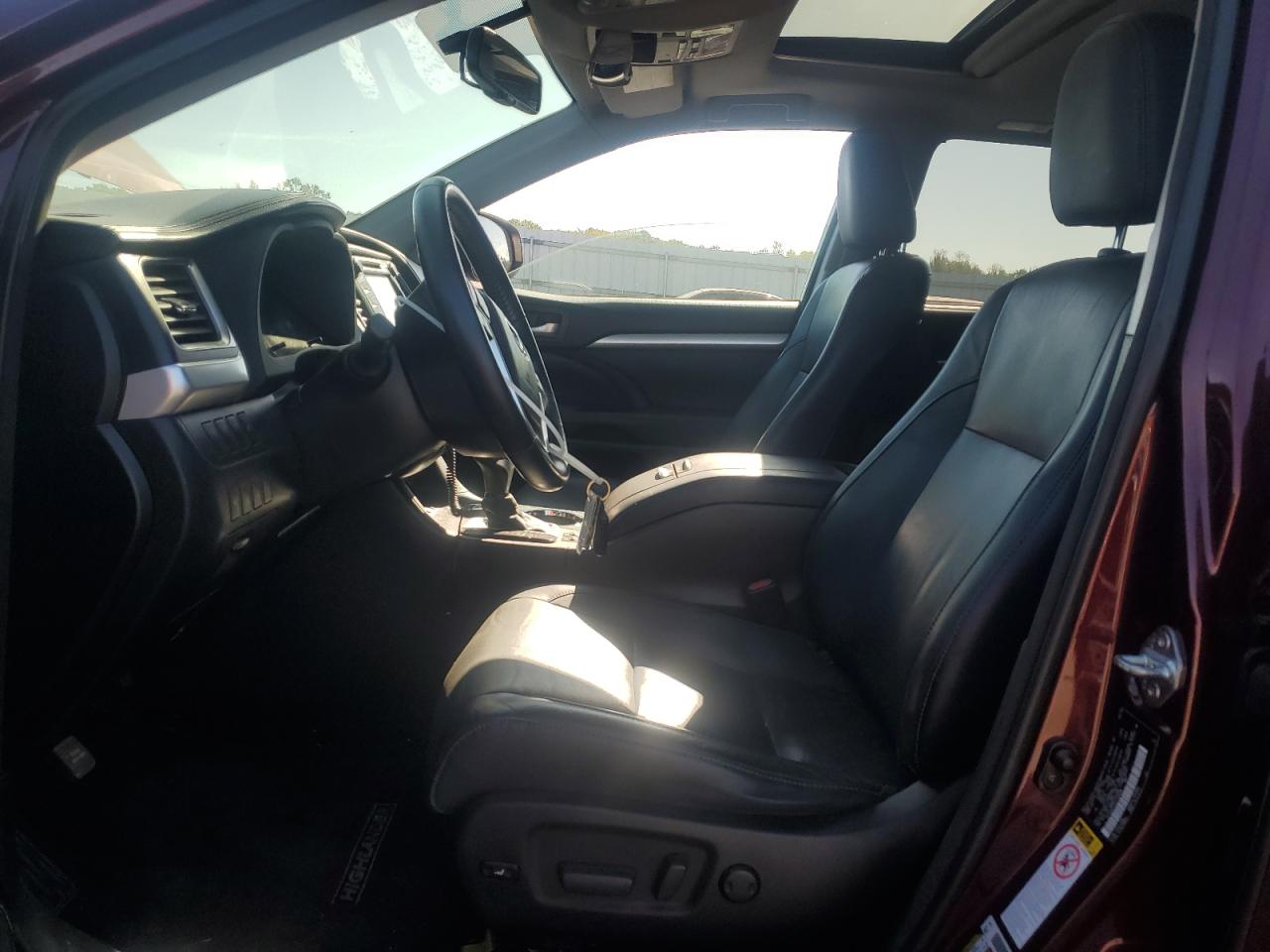 2015 Toyota Highlander Xle VIN: 5TDJKRFH2FS134899 Lot: 84730595