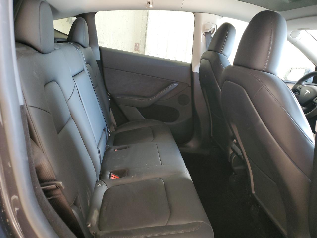 2024 Tesla Model Y VIN: 7SAYGDEE7RA269590 Lot: 84895775