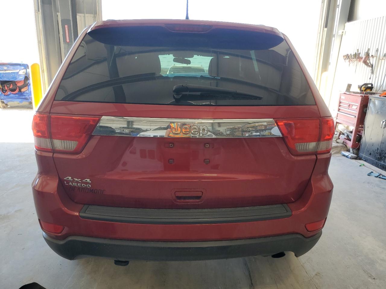 2011 Jeep Grand Cherokee Laredo VIN: 1J4RR4GG0BC595984 Lot: 82162155