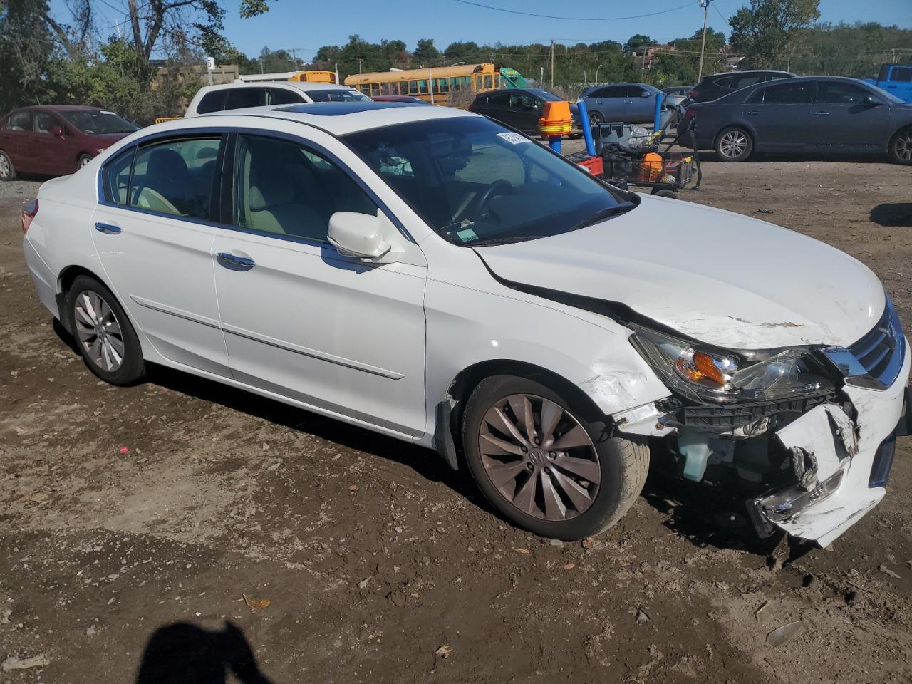 2013 Honda Accord Ex VIN: 1HGCR2F77DA133732 Lot: 85734145