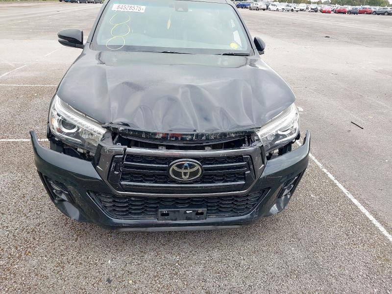 2020 TOYOTA HILUX INVINCIBLE X D/CAB PICK UP 2.4 D-4D AUTO