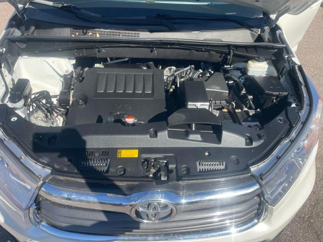 Паркетники TOYOTA HIGHLANDER 2016 Белы