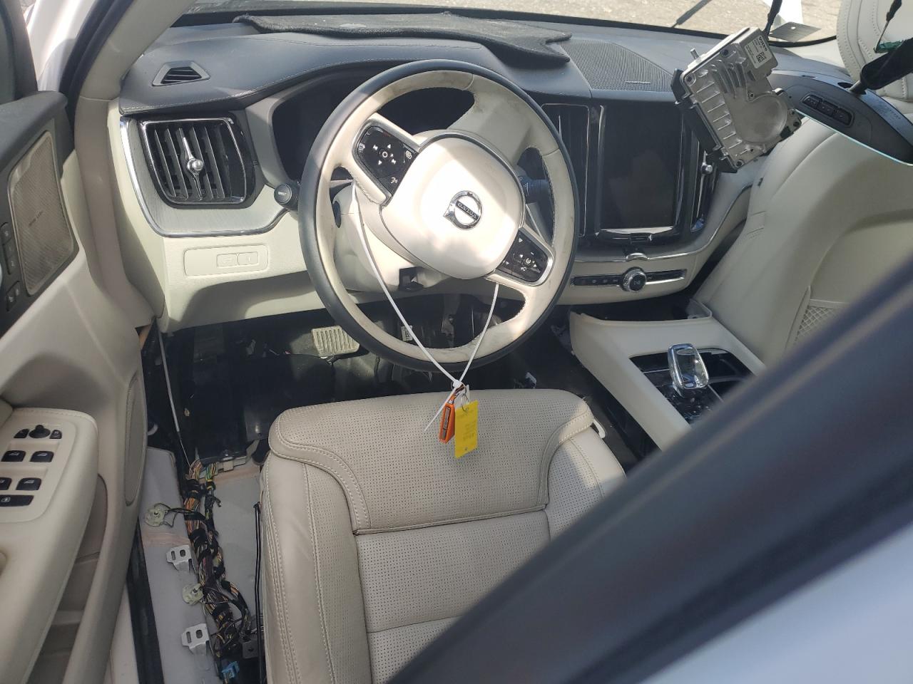 2025 Volvo Xc60 Ultra VIN: YV4H60RM3S1054510 Lot: 85726705