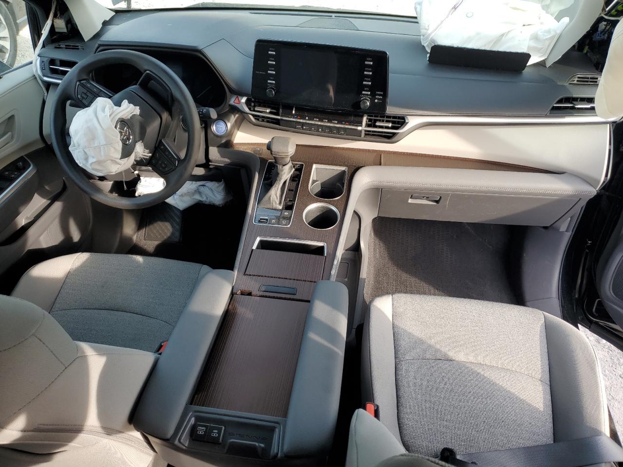 2024 Toyota Sienna Le VIN: 5TDKSKFC8RS127492 Lot: 81930595