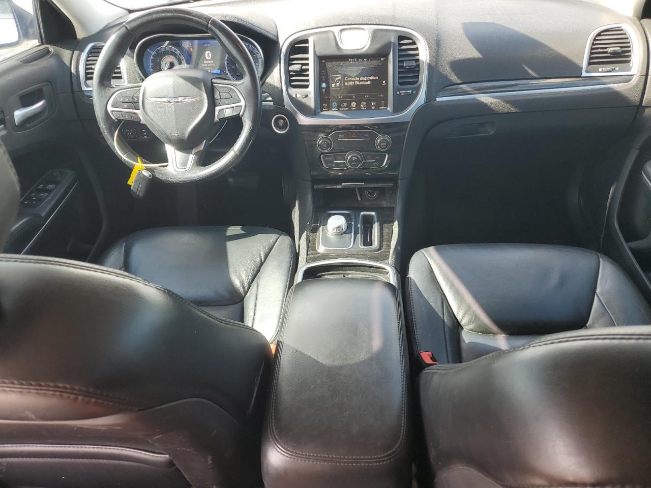 2015 Chrysler 300 Limited VIN: 2C3CCAAG2FH931372 Lot: 89565575