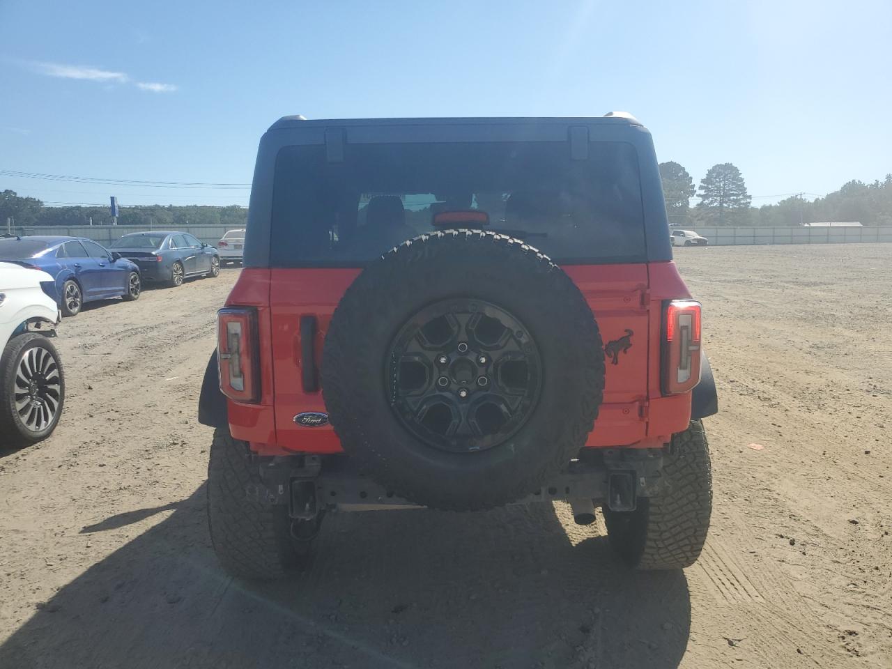 2022 Ford Bronco Base VIN: 1FMDE5CP0NLA81589 Lot: 85753645