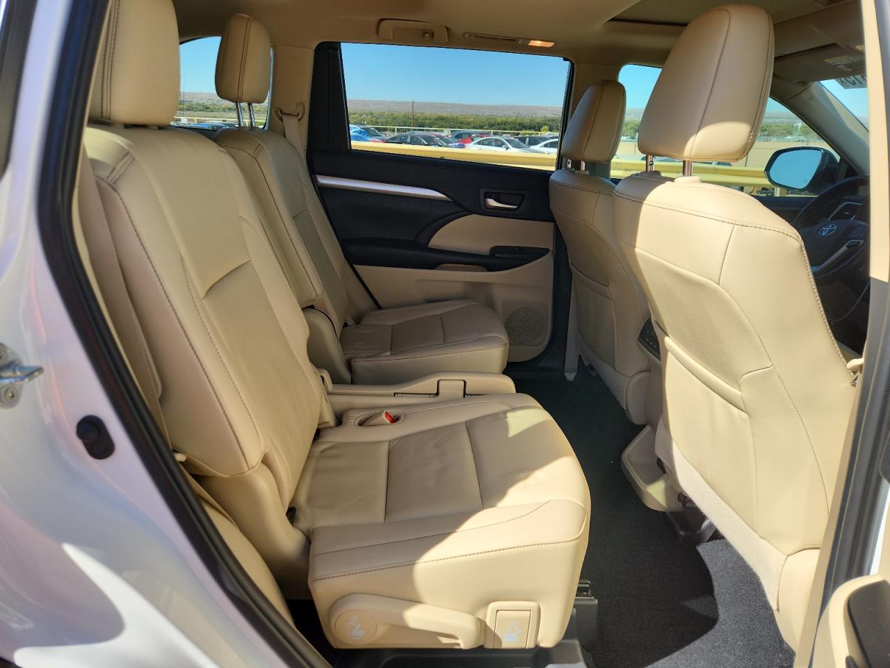 2019 Toyota Highlander Se VIN: 5TDKZRFH5KS338235 Lot: 89536515